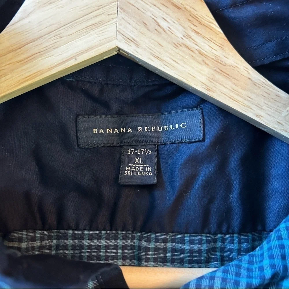Banana Republic Blue Plaid Button Front Shirt Size XL  Great Used Condition